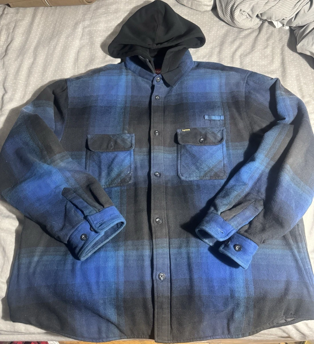 Supreme Regular Size XL Coats, Jackets & Vests for Men for Sale Supreme Regular Size XL Coats, Jackets & Vests for Men for Sale