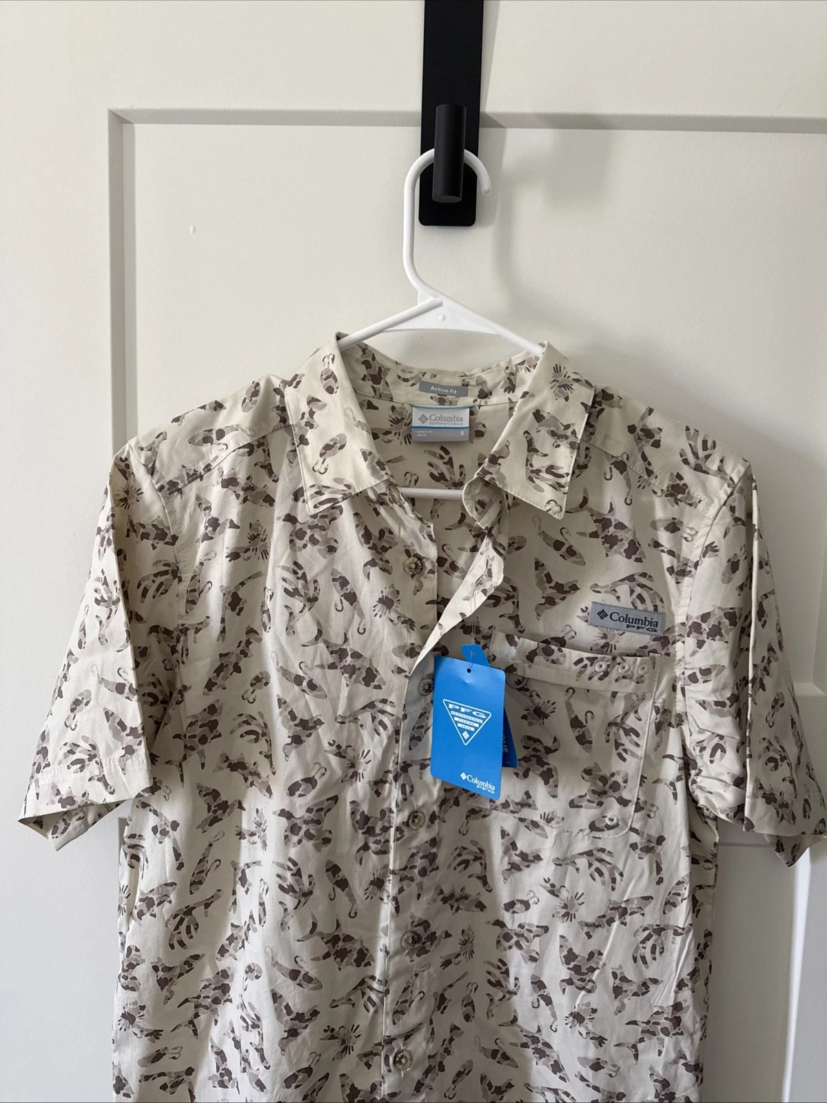 Columbia Men’s WILD CAST Camp Fishing Shirt Sz SMALL NEW FO6044-022 Stone Hunt