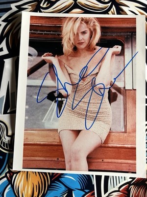 SHARON STONE-HOLLYWOOD SCHAUSPIELERIN STAR-- HANDSIGNIERTES FOTO-10X8-AUTHENTISCH-