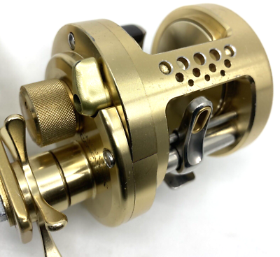 Shimano CALCUTTA CONQUEST 800F Right Handed Baitcasting Reel