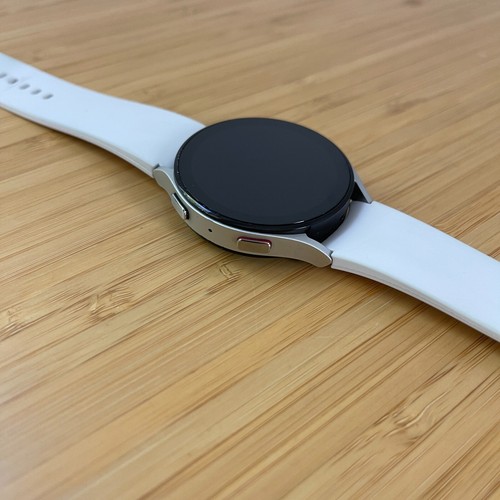 Samsung Galaxy Watch 5 44mm - Silver - Bluetooth + LTE - Charging Issues - Picture 5 of 15
