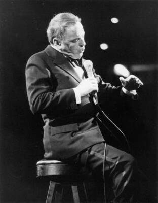 Frank Sinatra Performing Live Onstage 1975 OLD MUSIC PHOTO