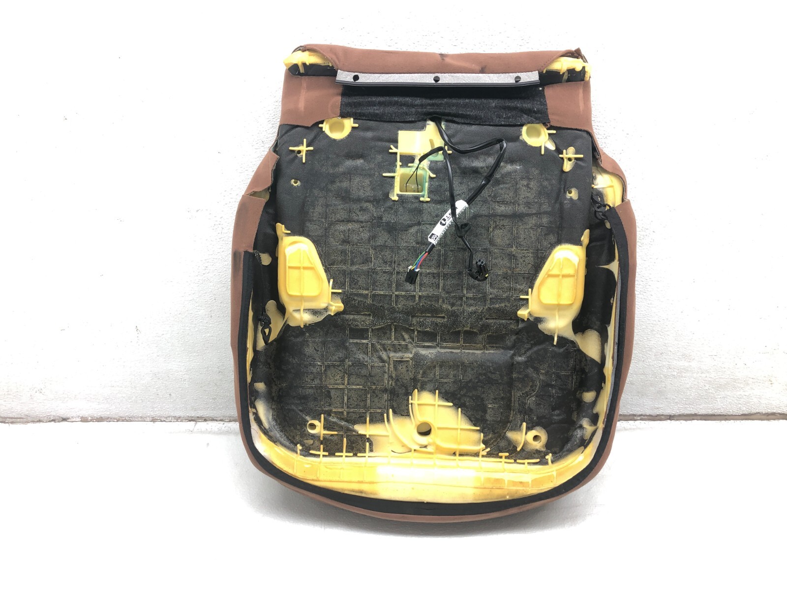 2014-2019 MASERATI GHIBLI SQ4 RIGHT PASSENGER FRONT SEAT LOWER CUSHION OEM.