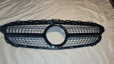  Diamond Grille Front For 15'-18' Mercedes Benz W205 C-Class C250 C300/No C/Hole