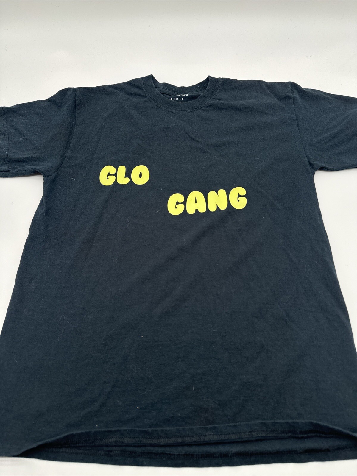 Gildan T-Shirt Women Medium Spell Out Glo Gang ..#18557