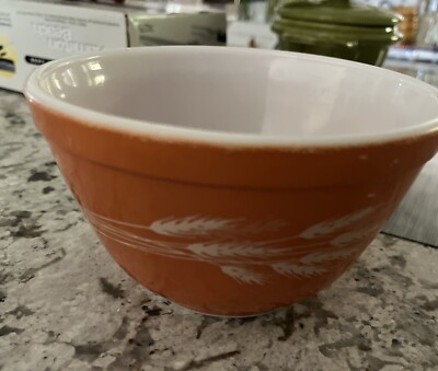 Pyrex 401 Autumn Harvest Wheat Small Mixing Bowl 750mL (approx 3.15 Cups) USA