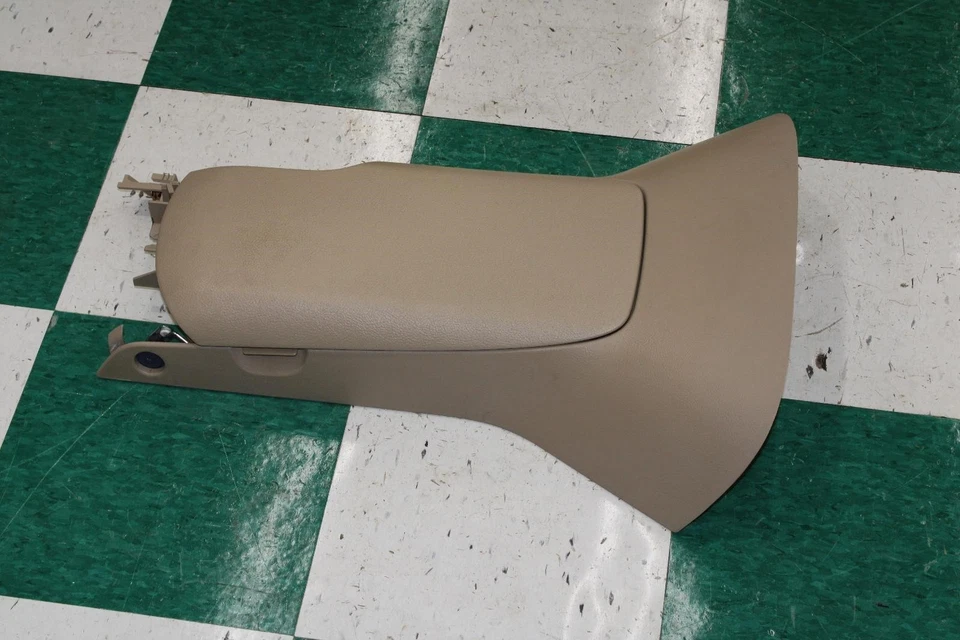 05-06 Corvette Tan Cashmere Floor Center Console W/ Lock Assembly OEM WTY OE WTY - Image 3 of 4