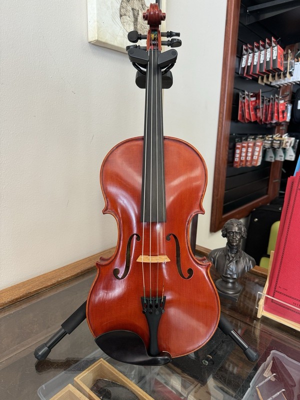 Lisle Viola With Bow And Case