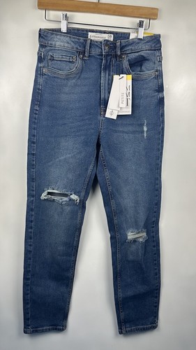 New Mom Jeans Women's Slim Fit Distressed Ripped Size 6 Us (38) STRADIVARIUS