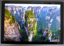 Microsoft surface pro 4, 13",Silver, Win 10 pro, i5, 8GB, 256GB- Broken Display