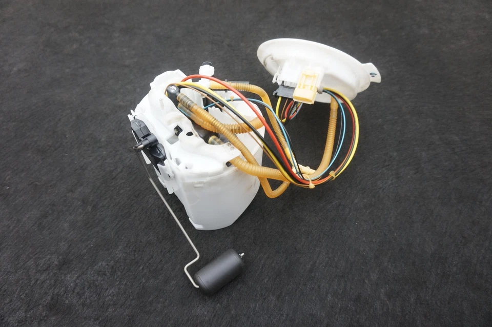 Блок отправителя насоса бензобака 16115A06489 BMW 760I xDrive G70 2023-24 - Изображение 3 из 4