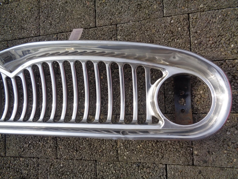 Simca Ariane Vedette Chambord Kühlergrill Grill Frontgrill Bj.1957-64 - Bild 4 von 4