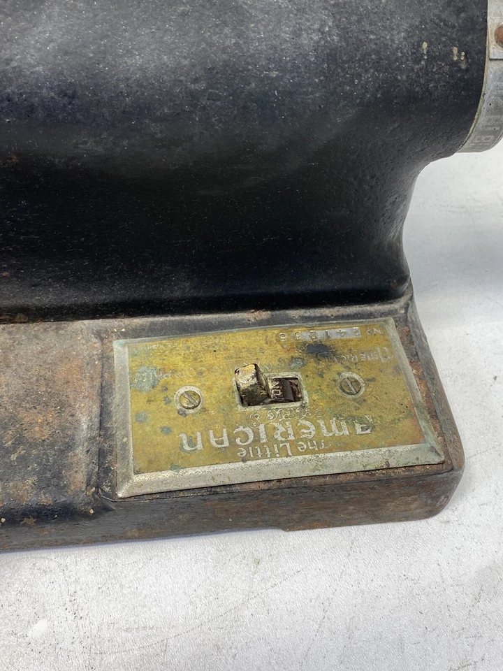 Antique American Meat Slicing Machine Commercial Meat Slicer 1940s Cast Iron - Image 3 of 4