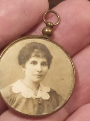 Pendentif Porte Photo Double Faces Bijoux Ancien Art Nouveau en Laiton et  Verre