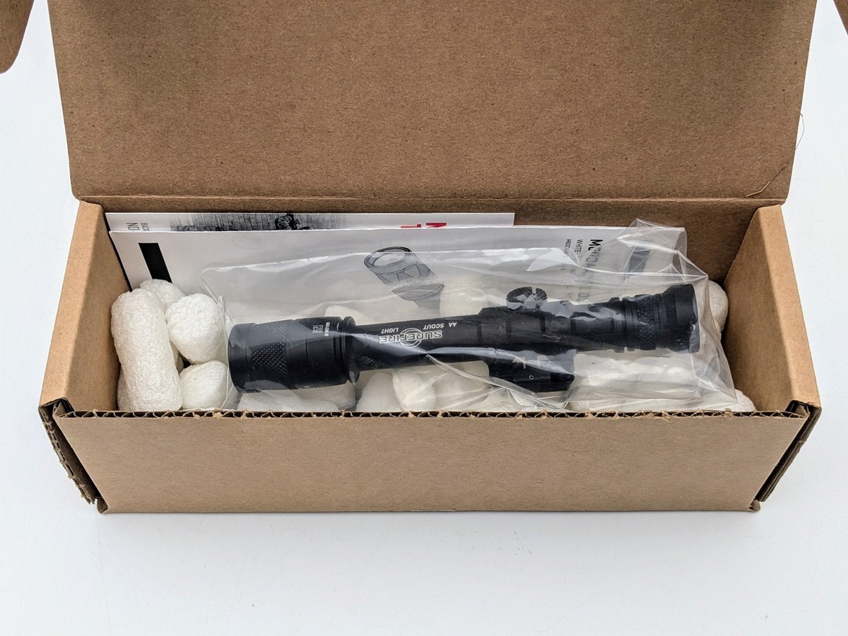 SureFire Vampire Scout Light Black 3V TWO AA, M75, 250 LUMENS