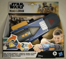 Star Wars The Mandalorian Dual Attack Gauntlet Role Play Toy