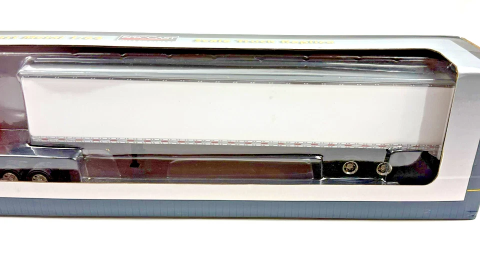 Camión Volvo 770 rojo 1:64 con dormitorio y remolque de doble puerta 53’ 🚚 SpecCast #31605 Foto 3 de 4