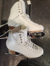Jackson Elle Figure Skates (with Original Box) 6.5R
