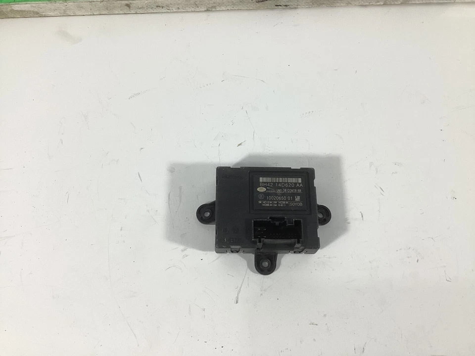 Módulo de control de puerta trasera izquierda Land Rover Range Rover HSE 2010-2012 OEM. Foto 4 de 4