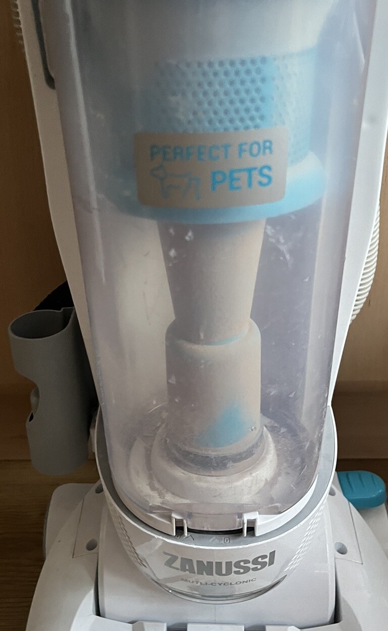 Zanussi ZAN2021PT Bagless Cyclonic Upright Vacuum Cleaner White Blue