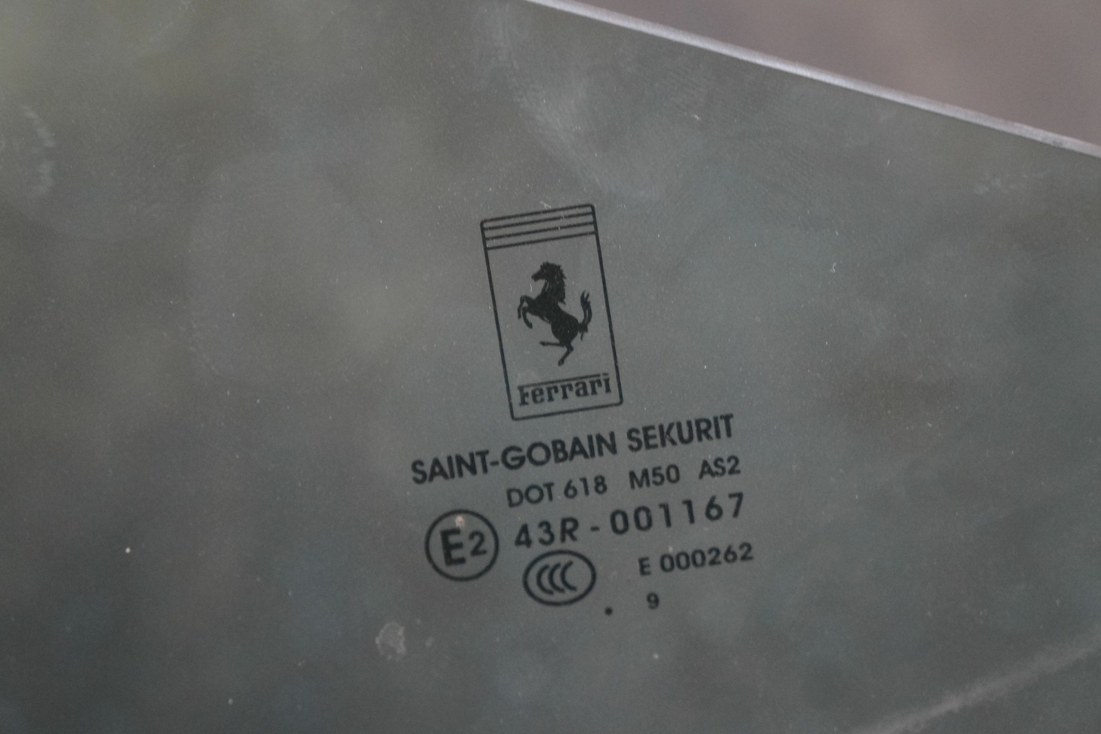 Rear Left Quarter Panel Window Glass 69876000 OEM Ferrari California 2010