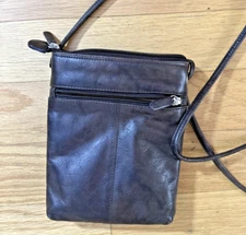 ili New York Brown Leather Crossbody Bag w/ Adjustable Strap