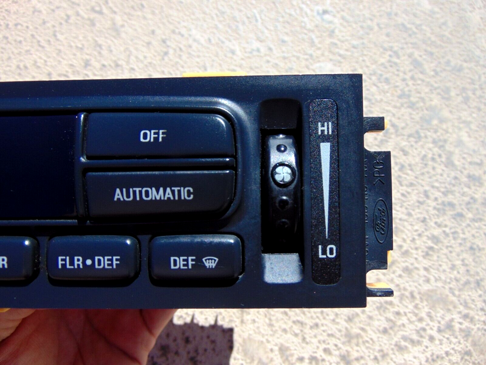 9697 Lincoln Town Car A/C Heater Climate Control Unit F6VH19C933AB