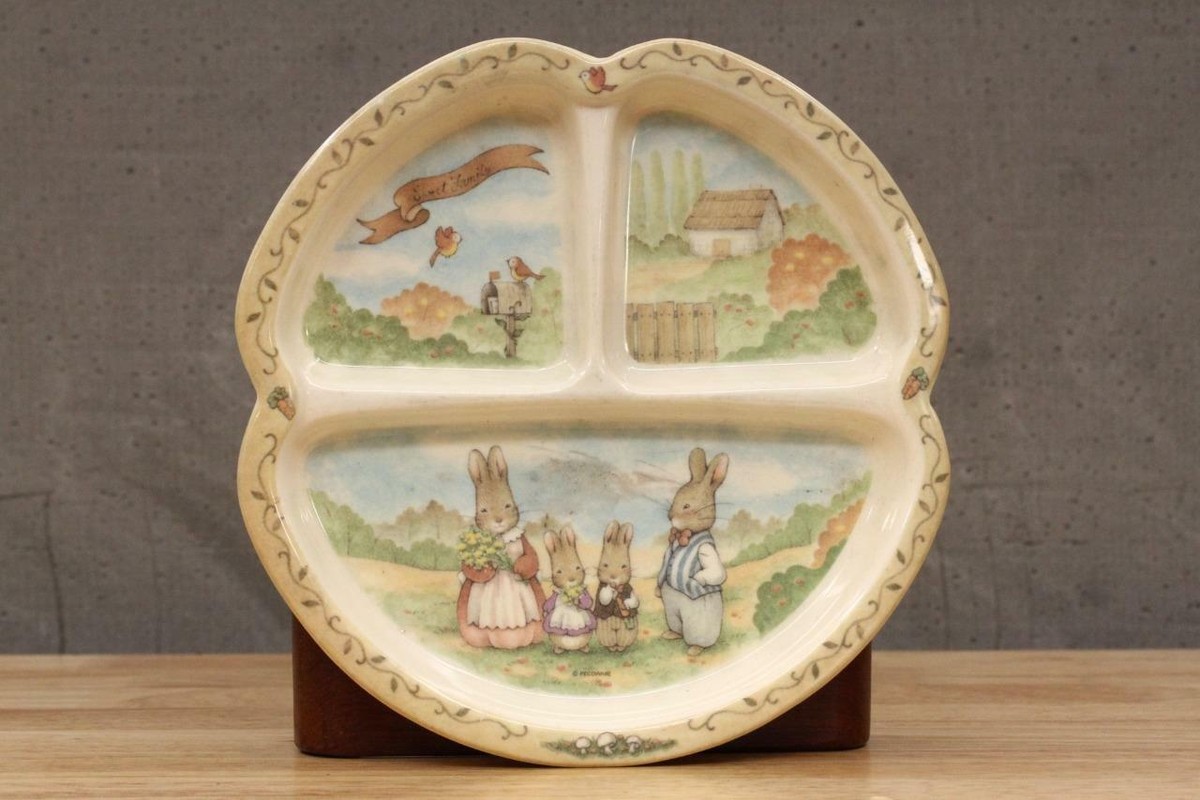 Vintage Melamine PECO Pecoware Sweet Family Rabbit Bunny