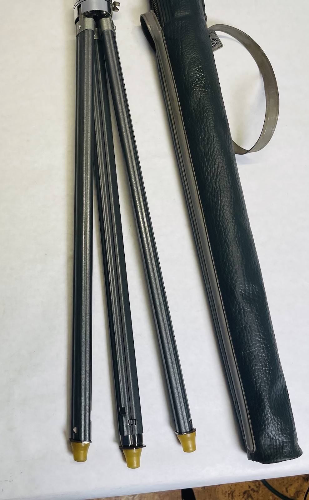 Bilora Stabilo 1114 Vtg Tripod with Ball Head With Leather Case Extends To 31”