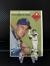 1954 Topps Set-Break # 32 Duke Snider (crease)