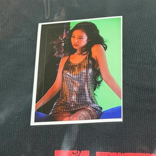 Blackpink Jennie Like Jennie Hoodie schwarz mit Fotokarte, Sticker, Postkartenset - Bild 4 von 6