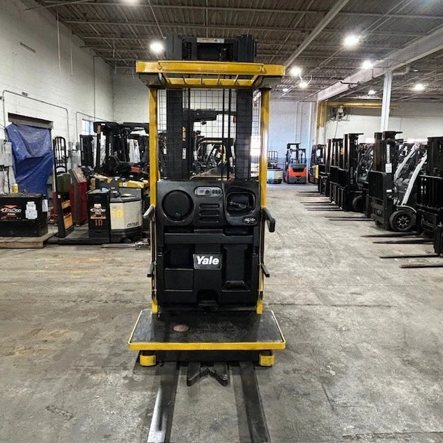 2019 Yale OS030EF Used Order Picker Forklift Three Stage Mast 3217 Hours - Image 2 of 4