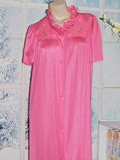 M Vintage Robe Lorraine Fuchsia Nylon side pocket Ruffle Neck Lace detail