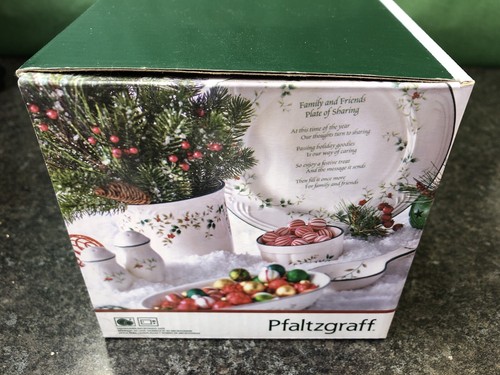 Pfaltzgraff Winterberry Naughty And Nice Mugs, Set of 2, 20 oz NEW - Picture 5 of 9