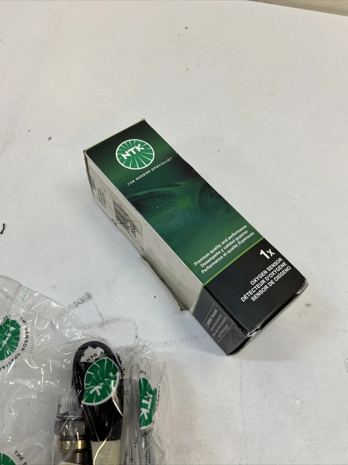 Sensor de oxígeno - ajuste directo NTK/NGK 24687 para Toyota Sienna 2004 3,3 L-V6 Foto 2 de 4