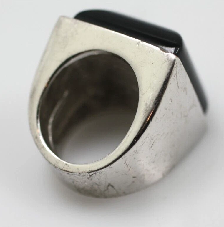 Vince Camuto Enorme Anillo Ancho Piedra/Vidrio Negro Tono Plata Cóctel Talla 8 Foto 2 de 4