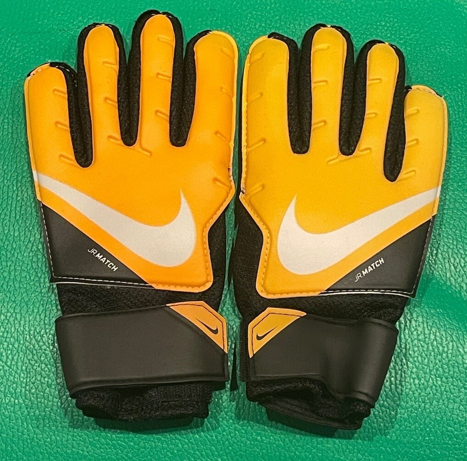NEW Nike GK Match Youth Goalie Gloves Size 6 Goalkeeper Latex Grip