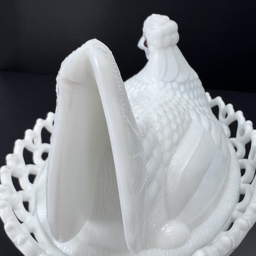 Antique White Milk Glass Large Nesting Hen Chicken Covered Dish 7.5" x