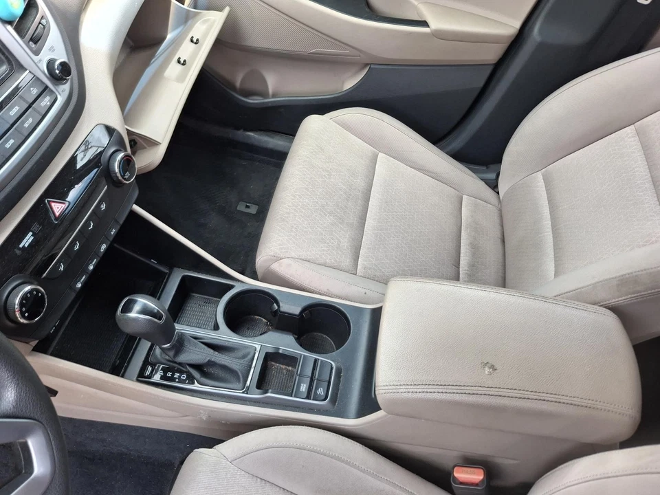 Б/у воздухоочиститель в сборе подходит: 2016 Hyundai Tucson бензин 2.0 класса A - Изображение 4 из 4