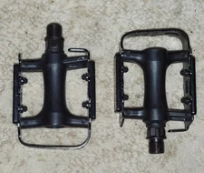 Wellgo M085 Blastic Body Steel Cage Bicycle foot Pedals,  mt/road bicycle set