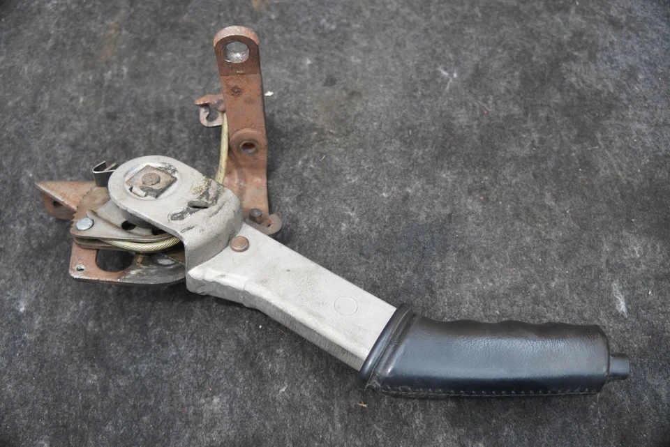 Palanca de estacionamiento de freno de mano de estacionamiento de emergencia negra ZG751X9AA Dodge Viper SRT10 2005 Foto 2 de 4