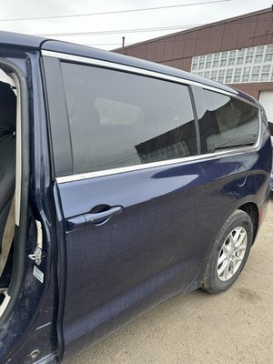 Used Rear Left Door Assembly Rear Side fits: 2017 Chrysler Pacifica movable glas