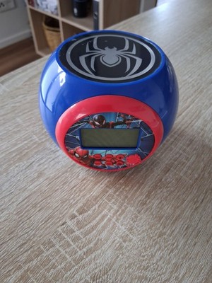 Lexibook-Projektor-Wecker von Spiderman Marvel,Batteriebetrieb,blau-rot.