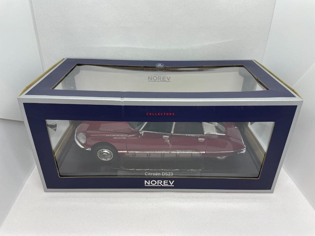 CITROËN DS 3 コレクターズ1/64スケールモデル Norev Citroen DS3 Yellow with Zebra Roof 1/64 (3