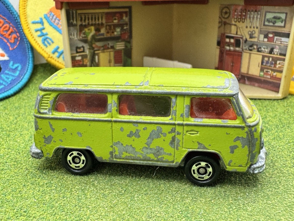 Tomica VW Microbus No. F29 Japan 1977 Volkswagen Green Bus Tomy 1