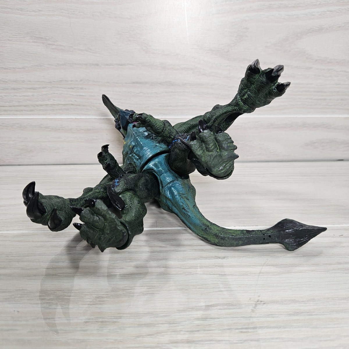 NECA Pacific Rim Kaiju Axehead Loose Action Figure Toy Green Blue