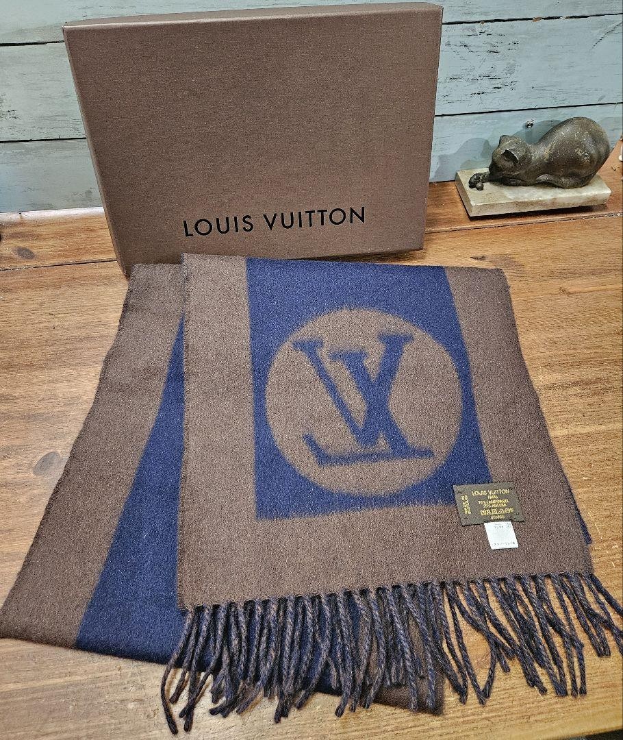 Louis Vuitton Cardiff Stole Logo Scarf Made in UK Used