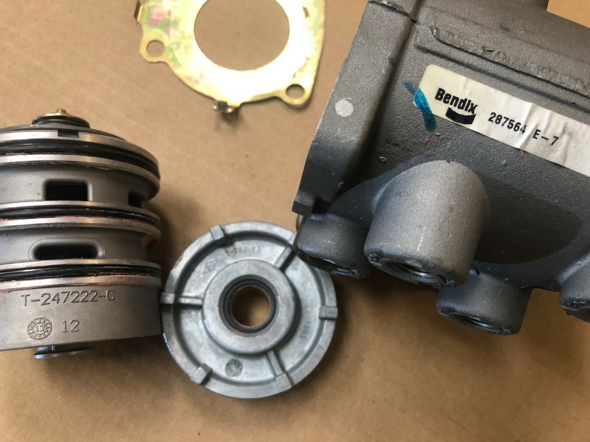 メンテナンス BM GENUINE BENDIX E-7 BRAKE VALVE 287564 + 289353 Major