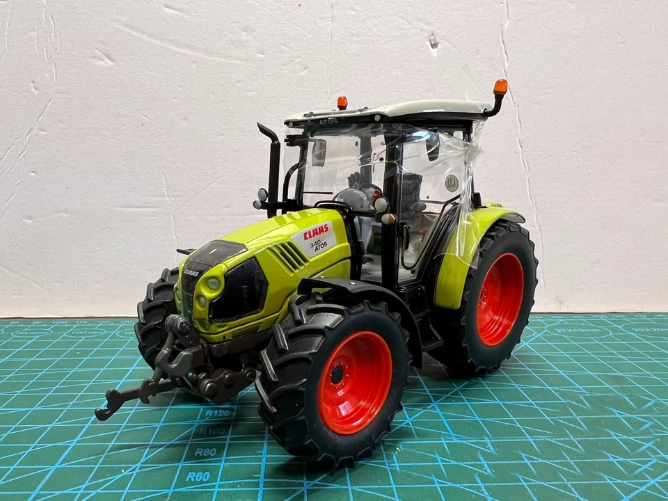 for USK for CLAAS for ATOS 340 Wheeled Tractor 1:32 Truck Pre-built Model - Image 2 of 4
