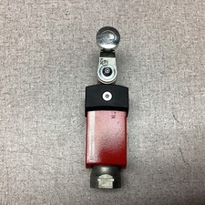 SCHNEIDER ELECTRIC XCSD3919N12 LIMIT SWITCH #3270FML-3